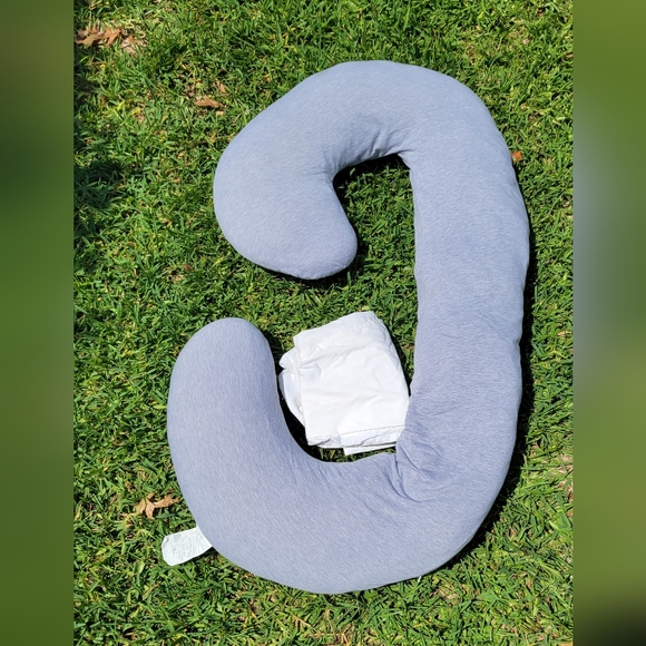 Pregnancy Pillow - Extra Pillow Case Included - Snoogle - Picture 5 of 10